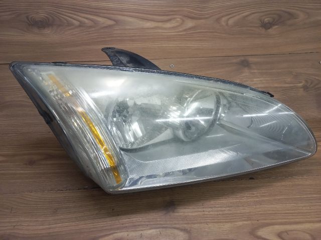 bontott FORD FOCUS II Jobb Fényszóró