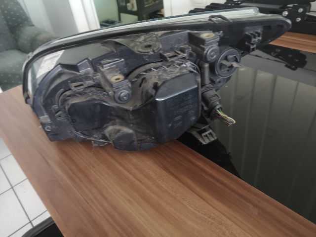 bontott FORD FOCUS II Jobb Fényszóró