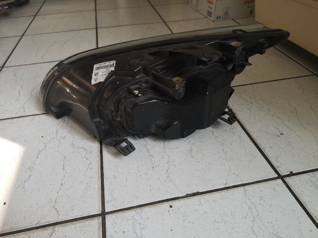 bontott FORD FOCUS II Jobb Fényszóró