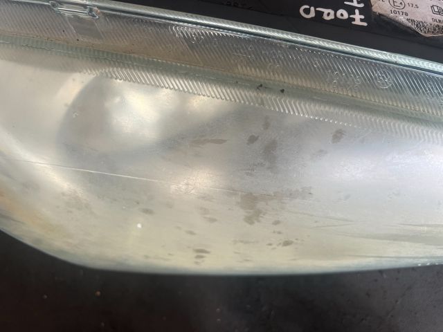 bontott FORD FOCUS II Jobb Fényszóró