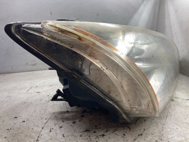 bontott FORD FOCUS II Jobb Fényszóró