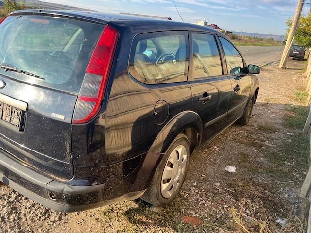 bontott FORD FOCUS II Jobb Fényszóró