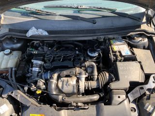 bontott FORD FOCUS II Jobb Gólyaláb Csonkállvánnyal