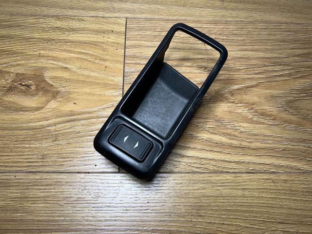 bontott FORD FOCUS II Jobb hátsó Ablakemelő Kapcsoló