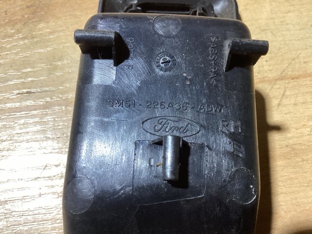 bontott FORD FOCUS II Jobb hátsó Ablakemelő Kapcsoló