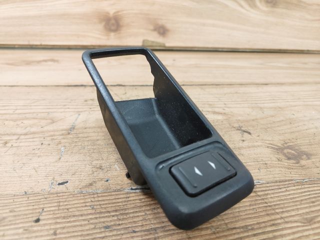 bontott FORD FOCUS II Jobb hátsó Ablakemelő Kapcsoló