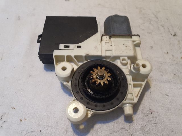 bontott FORD FOCUS II Jobb hátsó Ablakemelő Motor