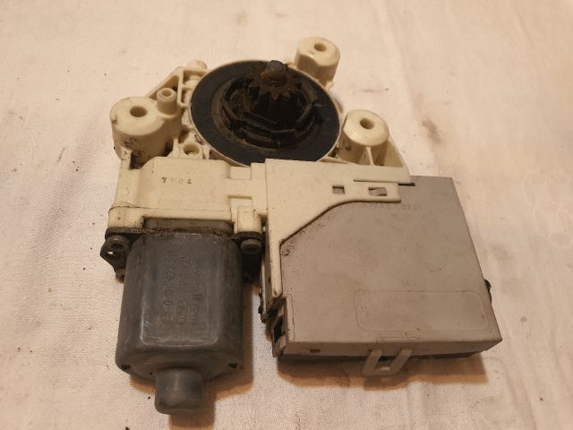 bontott FORD FOCUS II Jobb hátsó Ablakemelő Motor