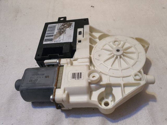 bontott FORD FOCUS II Jobb hátsó Ablakemelő Motor