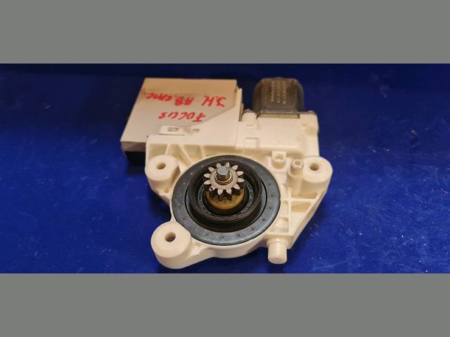 bontott FORD FOCUS II Jobb hátsó Ablakemelő Motor