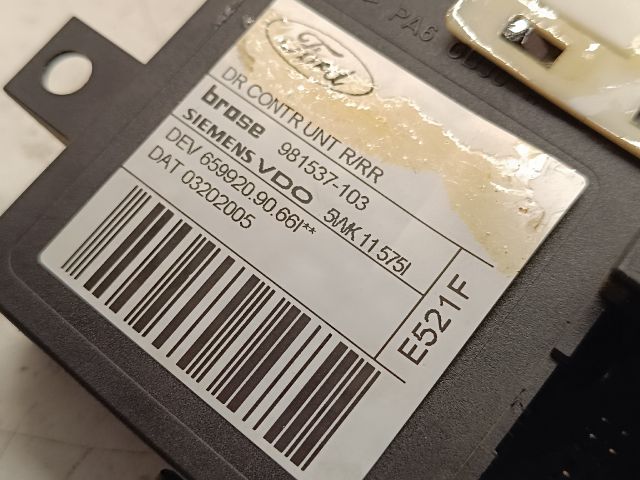 bontott FORD FOCUS II Jobb hátsó Ablakemelő Motor