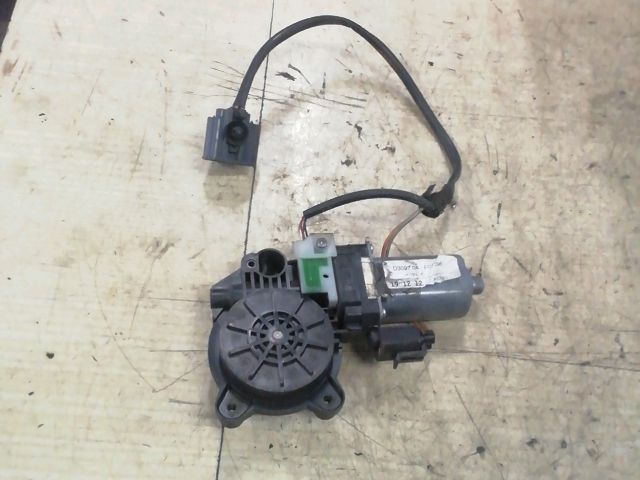 bontott FORD FOCUS II Jobb hátsó Ablakemelő Motor