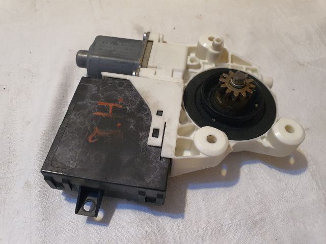 bontott FORD FOCUS II Jobb hátsó Ablakemelő Motor