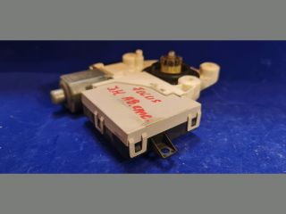 bontott FORD FOCUS II Jobb hátsó Ablakemelő Motor