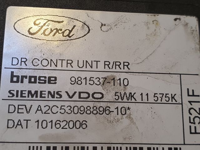 bontott FORD FOCUS II Jobb hátsó Ablakemelő Motor