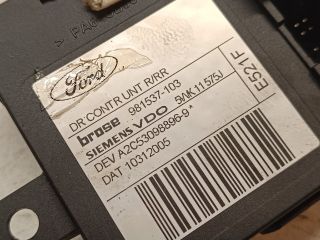 bontott FORD FOCUS II Jobb hátsó Ablakemelő Motor