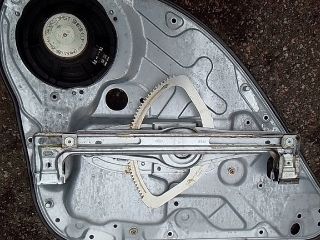 bontott FORD FOCUS II Jobb hátsó Ablakemelő Szerkezet (Mechanikus)