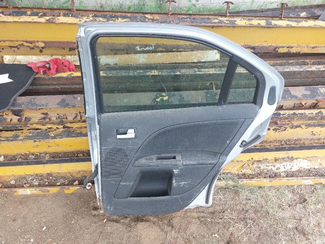 bontott FORD FOCUS II Jobb hátsó Ajtó (Részeivel)