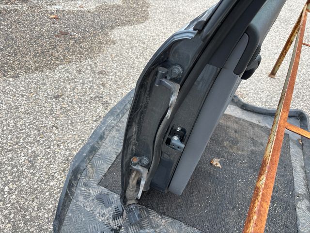 bontott FORD FOCUS II Jobb hátsó Ajtó (Részeivel)