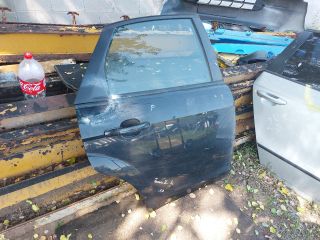 bontott FORD FOCUS II Jobb hátsó Ajtó (Részeivel)