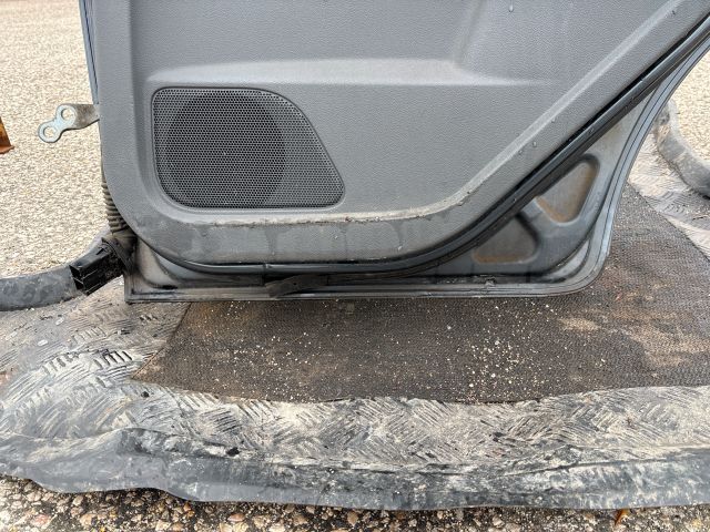 bontott FORD FOCUS II Jobb hátsó Ajtó (Részeivel)