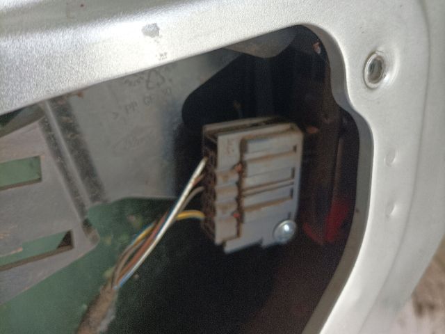 bontott FORD FOCUS II Jobb hátsó Ajtó (Részeivel)