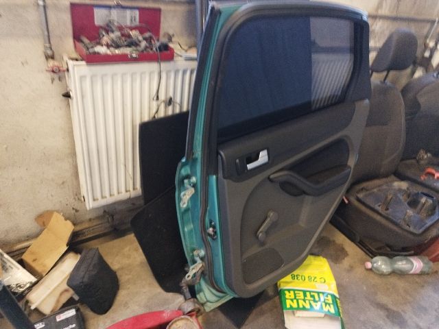 bontott FORD FOCUS II Jobb hátsó Ajtó (Részeivel)