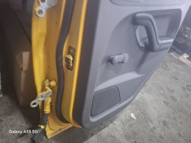 bontott FORD FOCUS II Jobb hátsó Ajtó (Részeivel)