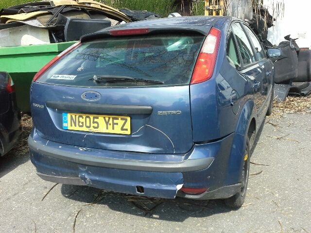 bontott FORD FOCUS II Jobb hátsó Ajtó (Üres lemez)