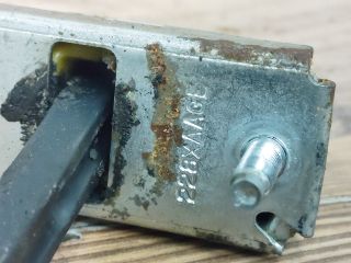 bontott FORD FOCUS II Jobb hátsó Ajtóhatároló