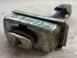 bontott FORD FOCUS II Jobb hátsó Ajtóhatároló