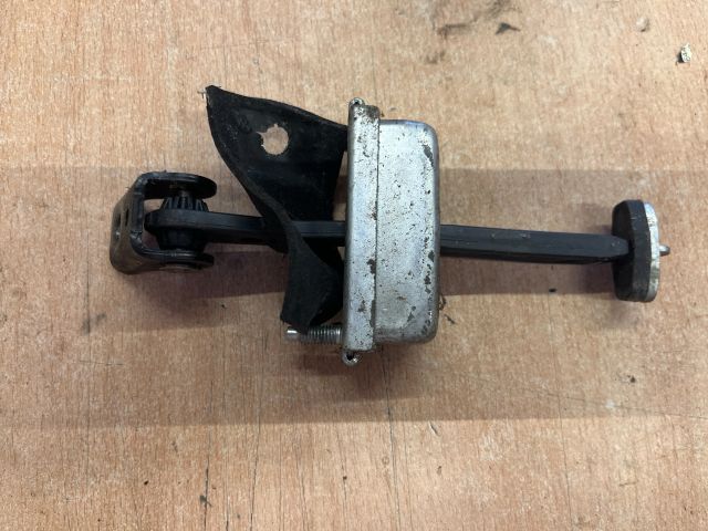 bontott FORD FOCUS II Jobb hátsó Ajtóhatároló