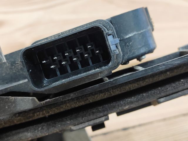 bontott FORD FOCUS II Jobb hátsó Ajtózár