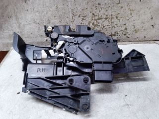 bontott FORD FOCUS II Jobb hátsó Ajtózár