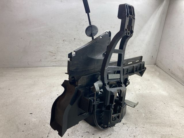 bontott FORD FOCUS II Jobb hátsó Ajtózár