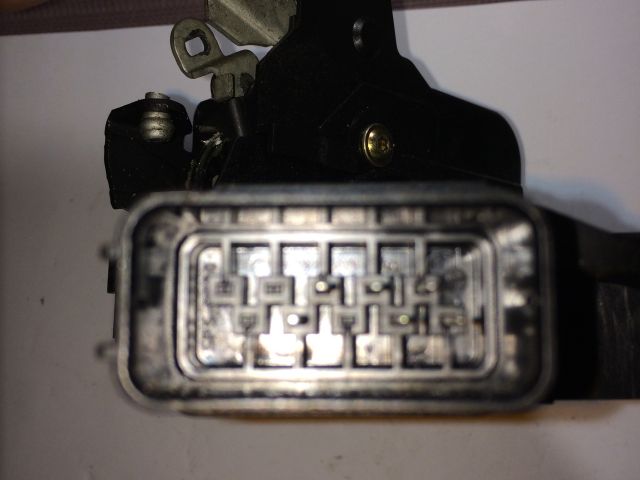 bontott FORD FOCUS II Jobb hátsó Ajtózár