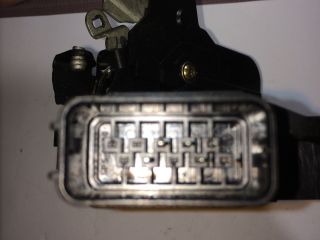 bontott FORD FOCUS II Jobb hátsó Ajtózár