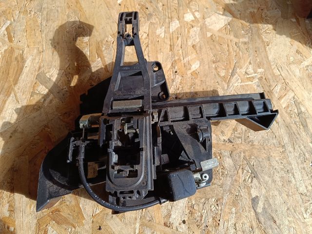 bontott FORD FOCUS II Jobb hátsó Ajtózár