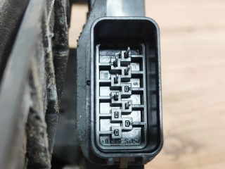 bontott FORD FOCUS II Jobb hátsó Ajtózár