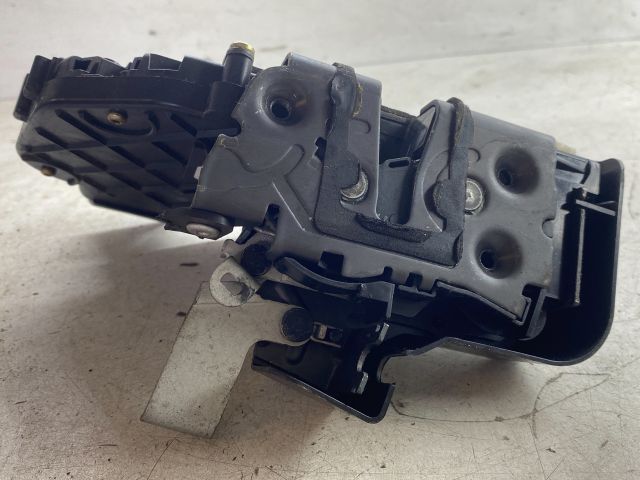 bontott FORD FOCUS II Jobb hátsó Ajtózár