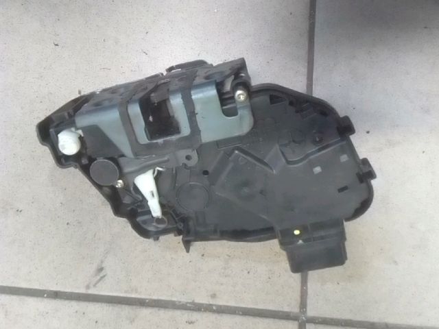 bontott FORD FOCUS II Jobb hátsó Ajtózár