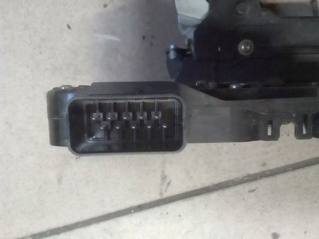 bontott FORD FOCUS II Jobb hátsó Ajtózár