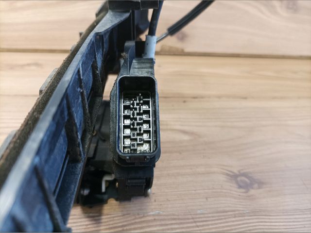 bontott FORD FOCUS II Jobb hátsó Ajtózár