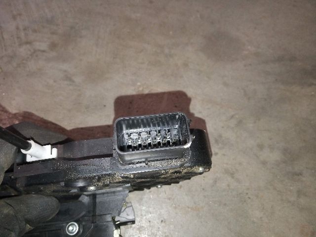 bontott FORD FOCUS II Jobb hátsó Ajtózár