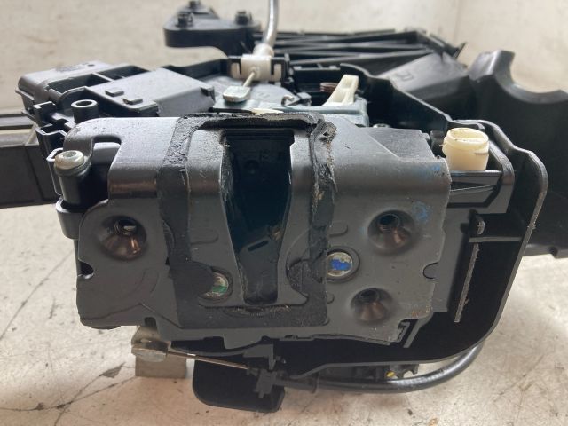 bontott FORD FOCUS II Jobb hátsó Ajtózár