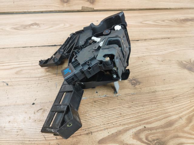 bontott FORD FOCUS II Jobb hátsó Ajtózár