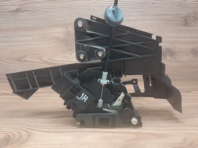 bontott FORD FOCUS II Jobb hátsó Ajtózár