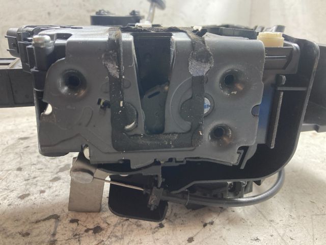 bontott FORD FOCUS II Jobb hátsó Ajtózár