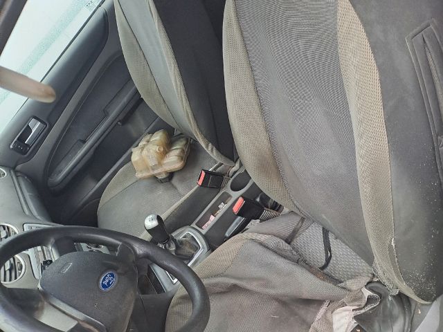 bontott FORD FOCUS II Jobb hátsó Fejtámla