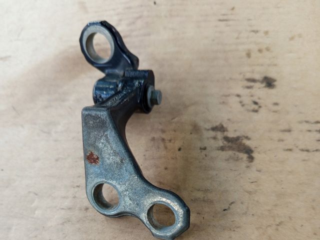 bontott FORD FOCUS II Jobb hátsó Felső Zsanér